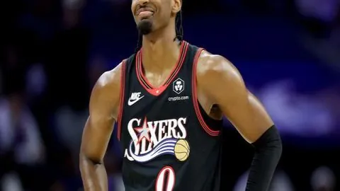 斯图加特关键战头球建功，德甲焦点战以底传中告捷